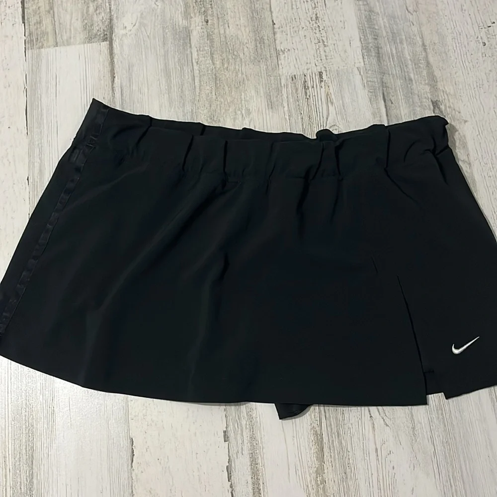 Nike Black Tennis Skort Size L - Picture 1 of 9